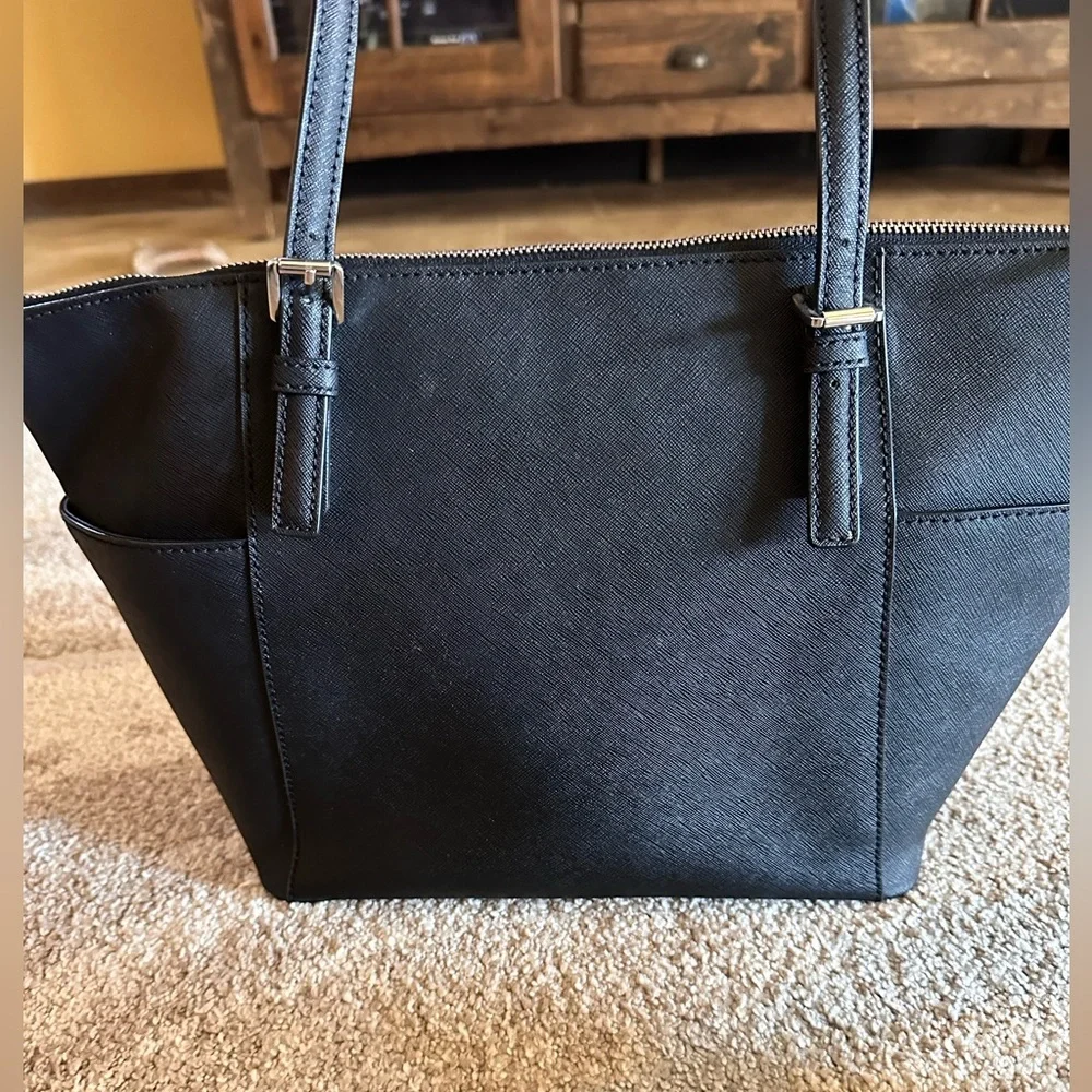 Michael Kors Jet Set East/West Saffiano Leather Tote Black/Silver - Picture 3 of 6